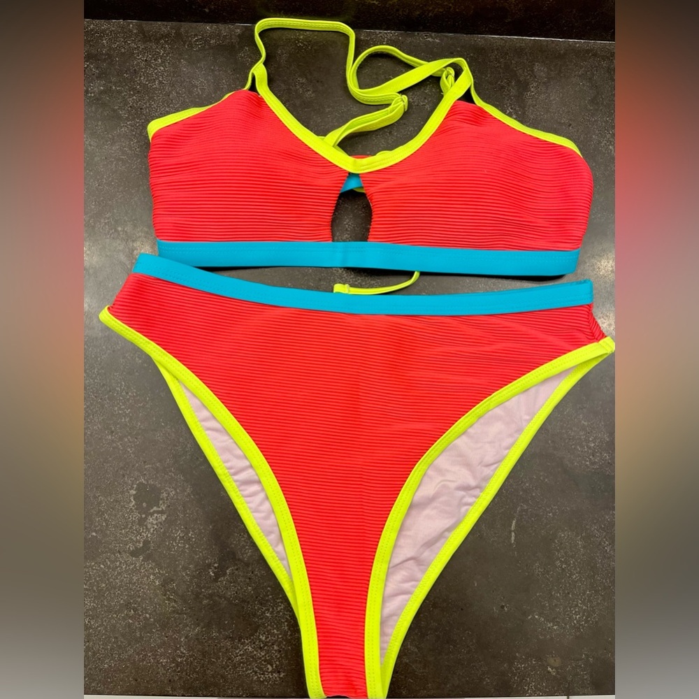 Popvil bikini, size medium, bright colors
